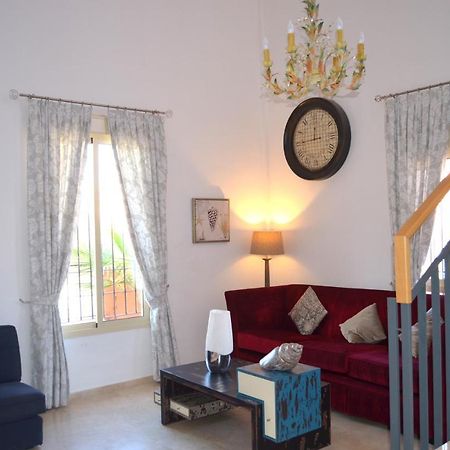 Villa Aznalcazar Sanlúcar la Mayor Exteriér fotografie