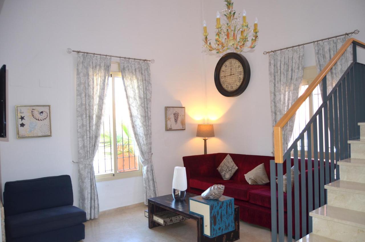 Villa Aznalcazar Sanlúcar la Mayor Exteriér fotografie
