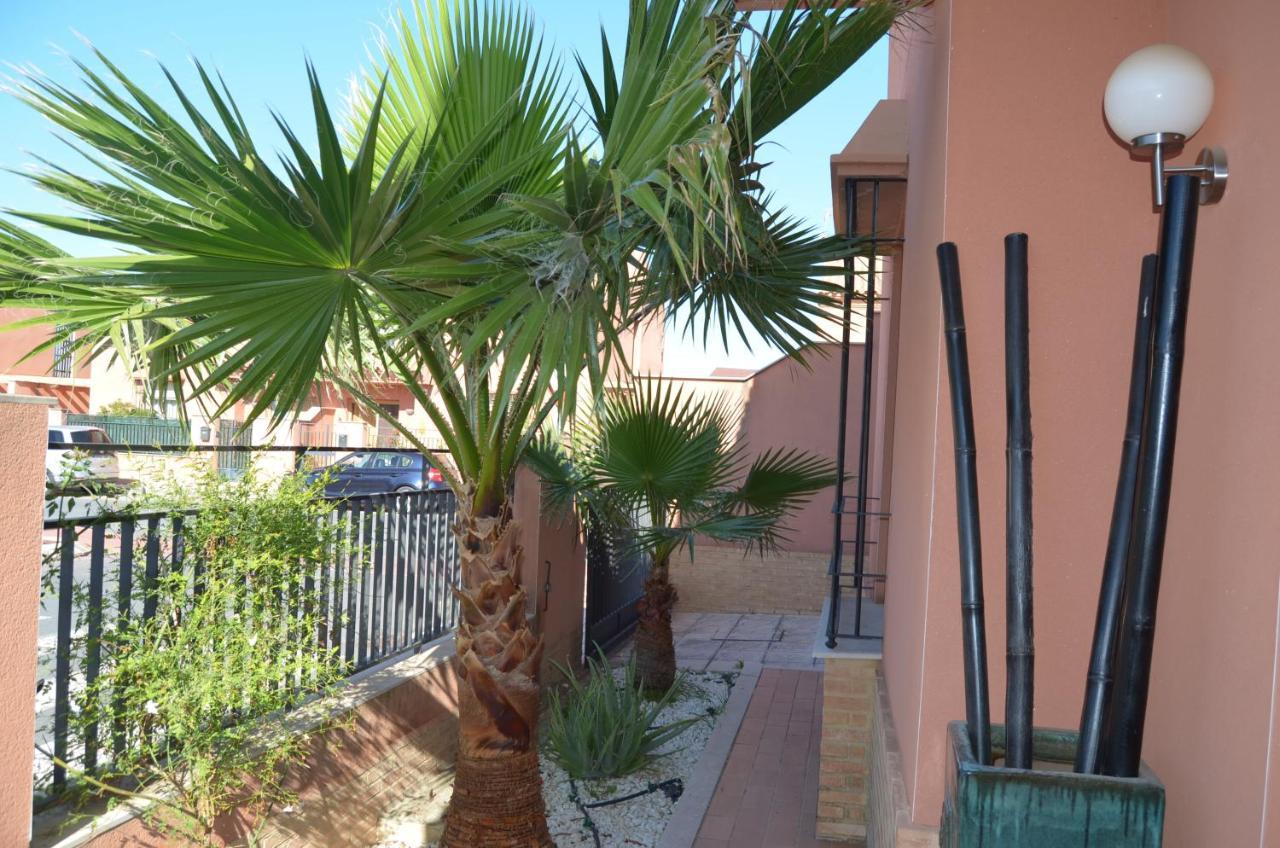 Villa Aznalcazar Sanlúcar la Mayor Exteriér fotografie